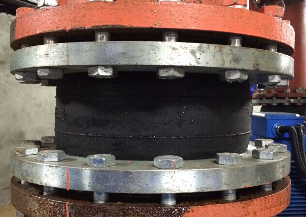 國內某大廈暖通系統橡膠接頭漏水情況報告