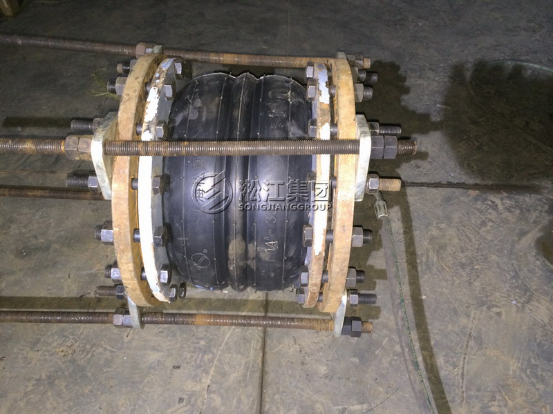 有關長春中東廣場項目DN350橡膠接頭拉脫【報告】