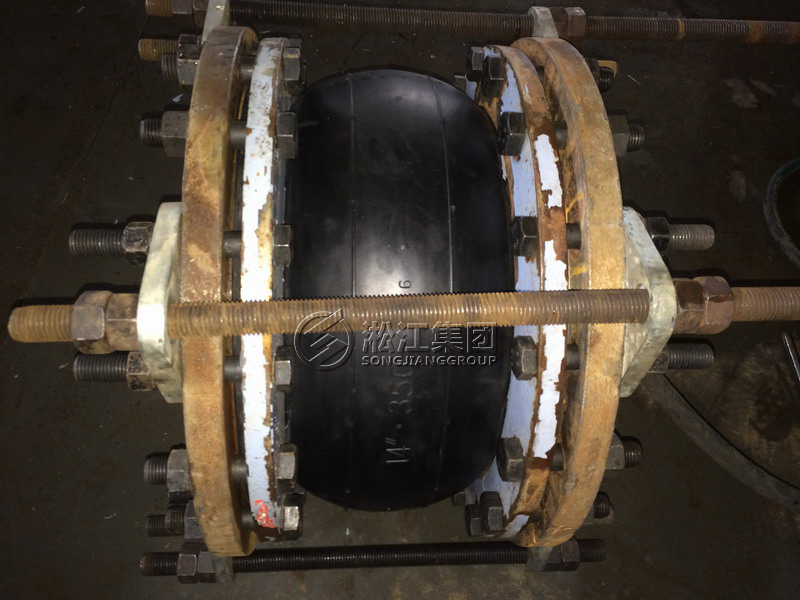 有關長春中東廣場項目DN350橡膠接頭拉脫【報告】