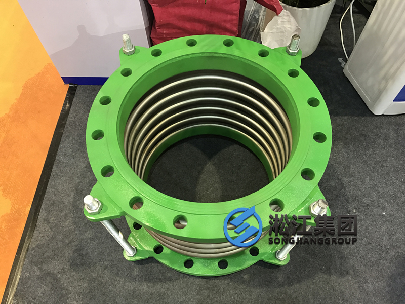 淞江集團攜高端橡膠接頭參加2017年上海泵管閥展會現(xiàn)場 淞江集團攜高端橡膠接頭參加2017年上海泵管閥展會現(xiàn)場