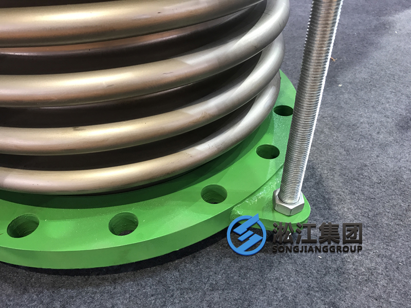 淞江集團攜高端橡膠接頭參加2017年上海泵管閥展會現(xiàn)場 淞江集團攜高端橡膠接頭參加2017年上海泵管閥展會現(xiàn)場