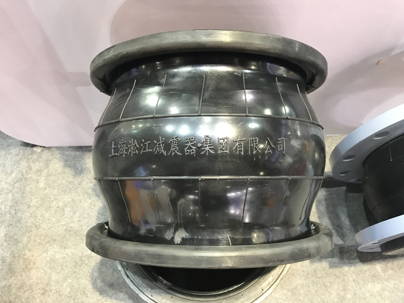 淞江集團攜高端橡膠接頭參加2017年上海泵管閥展會現(xiàn)場 淞江集團攜高端橡膠接頭參加2017年上海泵管閥展會現(xiàn)場