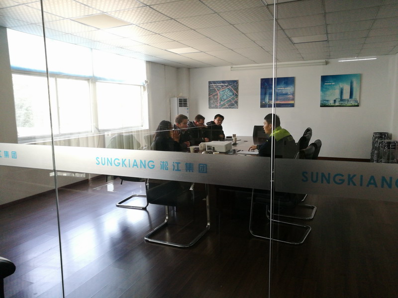 德國友人參觀上海淞江減震器集團 德國友人參觀上海淞江減震器集團