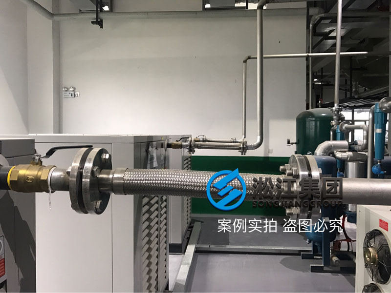 工業(yè)壓縮機儀表用氣源金屬軟管使用現(xiàn)場 工業(yè)壓縮機儀表用氣源金屬軟管使用現(xiàn)場