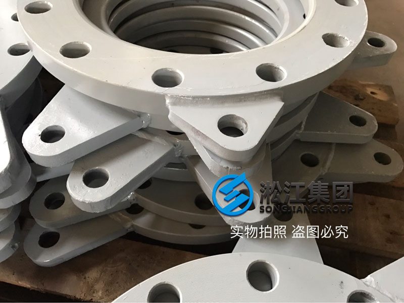 為高層高壓供水機組生產一批異徑橡膠接頭“真材實料”