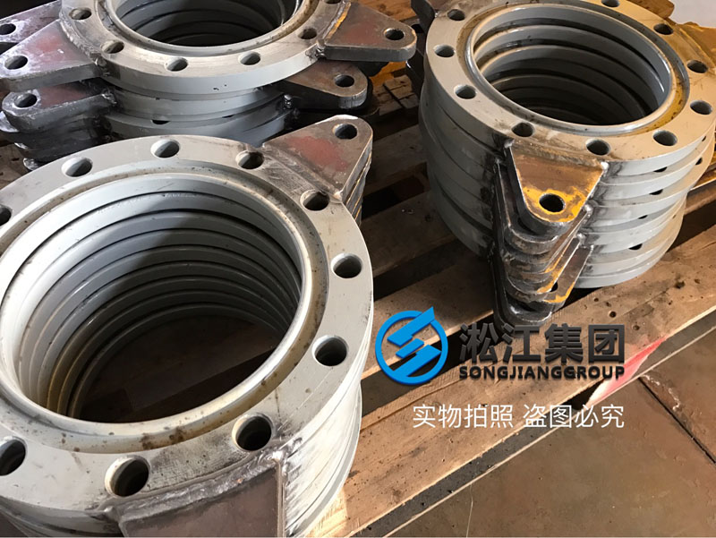 為高層高壓供水機組生產一批異徑橡膠接頭“真材實料”