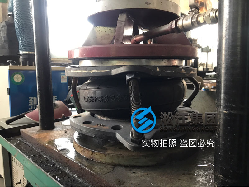 DN250橡膠接頭球墨法蘭強度檢測現場