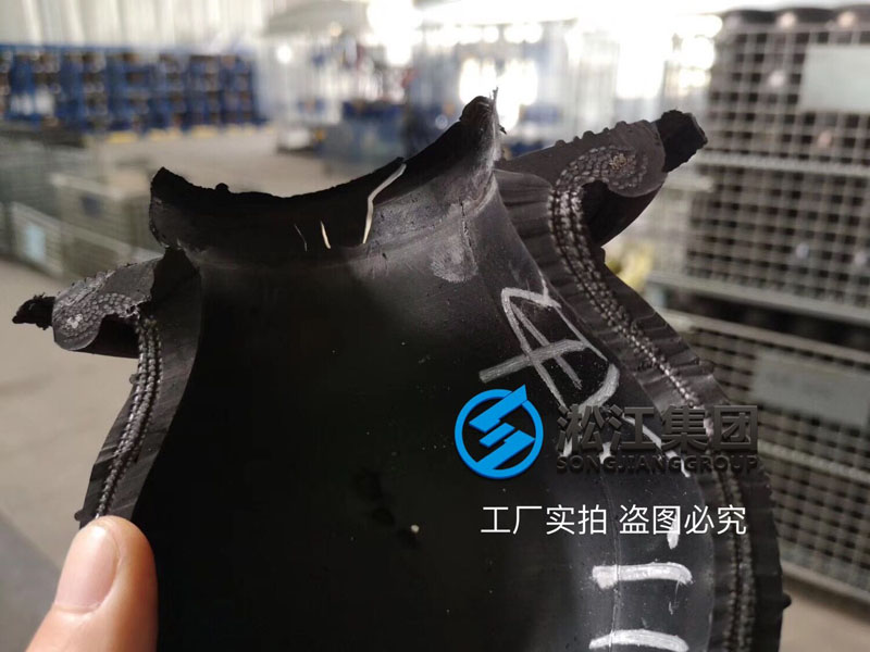 為了把控橡膠接頭膠料穩定性實驗室新增一臺三升密煉機