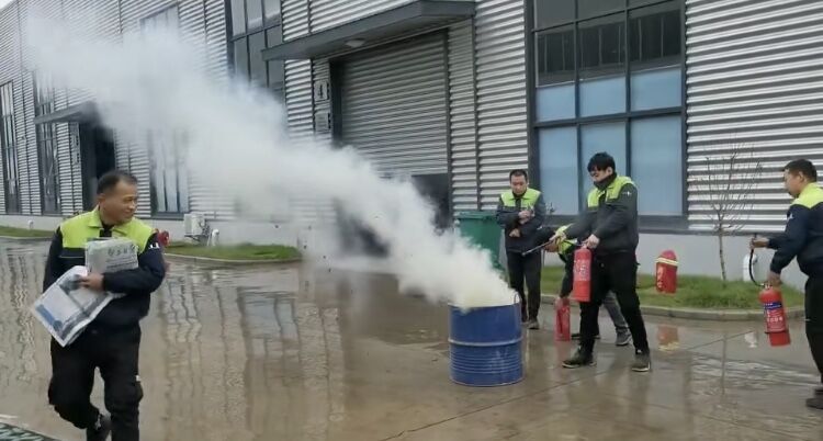 加強消防知識學習消防演習訓練”確保安全工作”