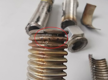 有關中央空調風機盤管金屬軟連接針孔腐蝕的分析報告 有關中央空調風機盤管金屬軟連接針孔腐蝕的分析報告