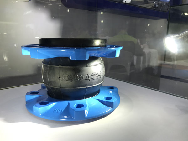 淞江集團(tuán)參加第九屆上海國際泵管閥展覽會現(xiàn)場