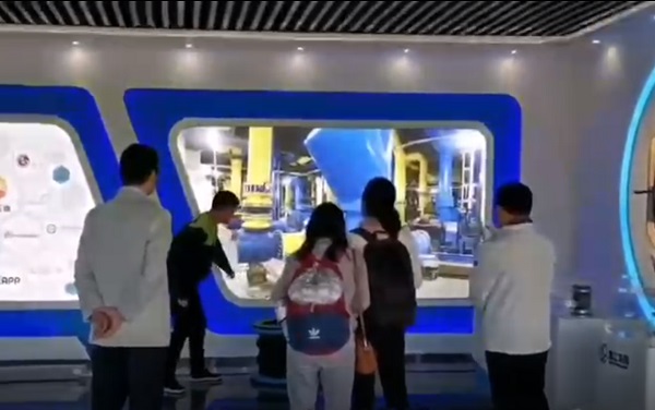 熱烈歡迎中國科學院高能物理研究所領導蒞臨指導工作