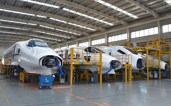 中國被德國嘲笑50年 萬噸擠壓機終于突破了！